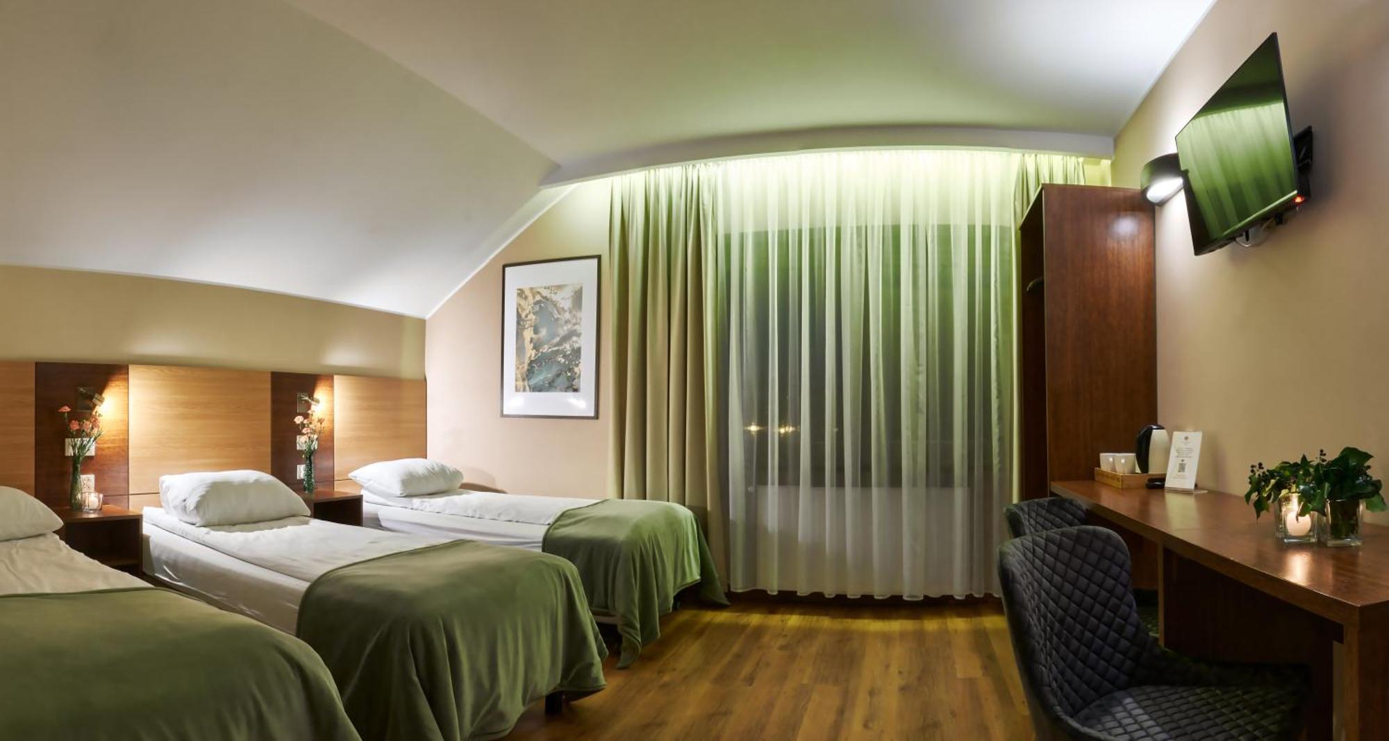 Restauracja Perla Otel Oborniki Śląskie Dış mekan fotoğraf